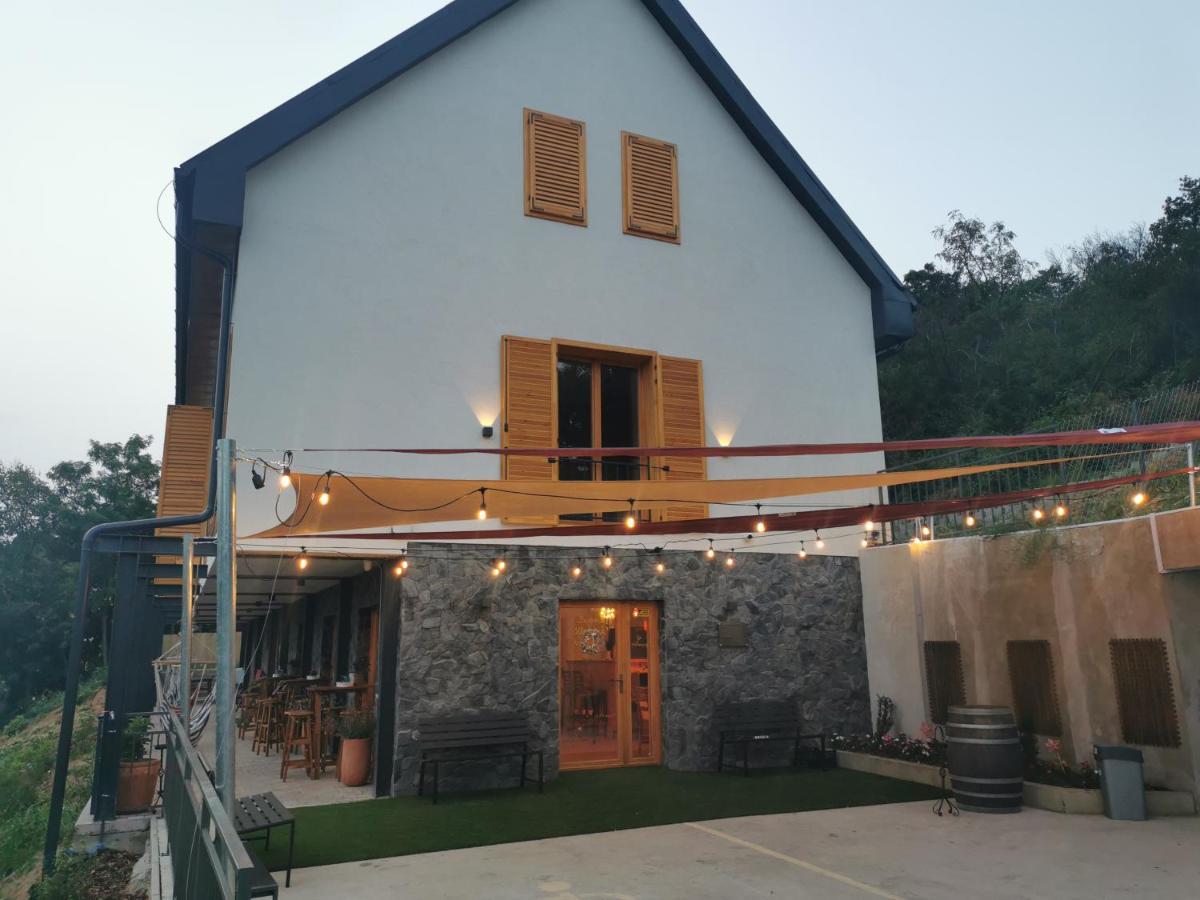 Illaberek Vendeghaz Hotel Sukoro Exterior photo
